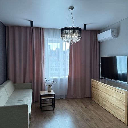Однокімнатна Квартира Umanʼ 外观 照片